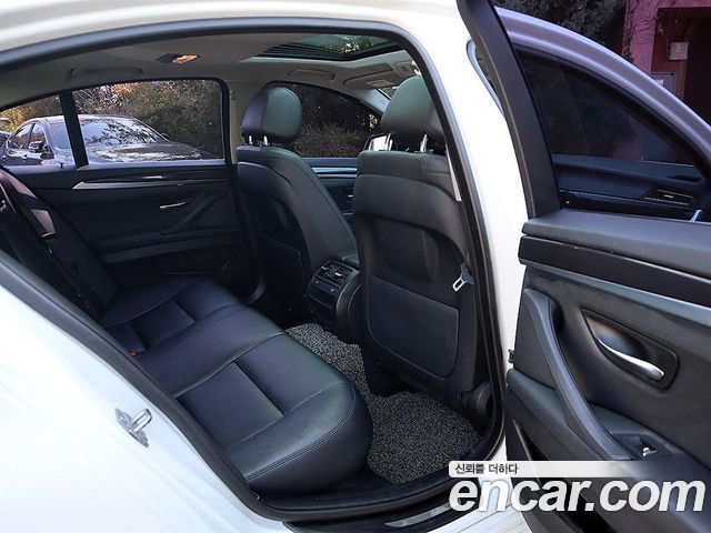 BMW 5-Series 2014 — photo 14