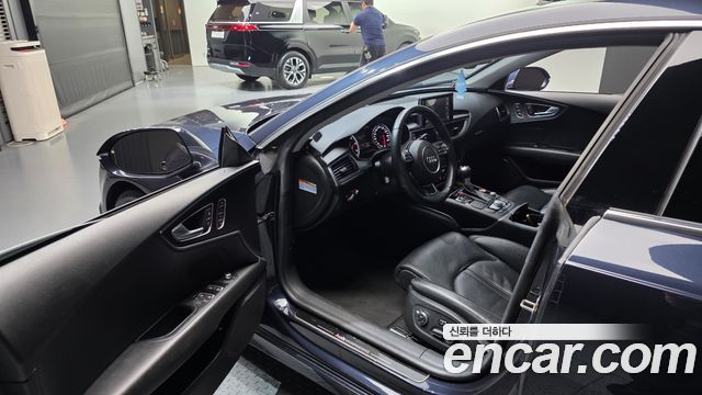 Audi A7 2015 — photo 10