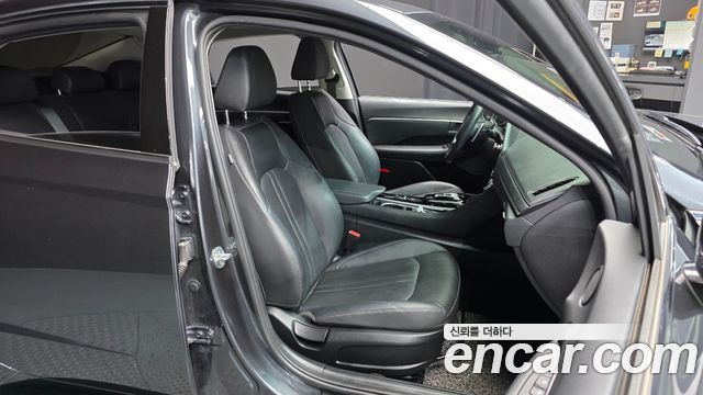 Hyundai Sonata 2022 — photo 12