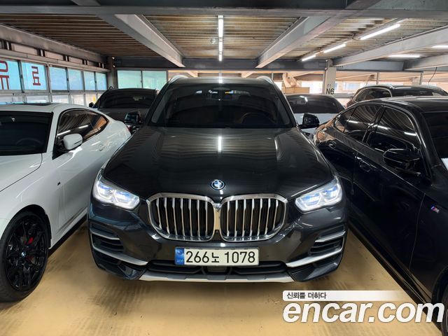 BMW X5 2022 — photo 1