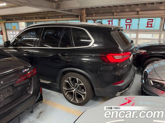 BMW X5 2022 — photo 3