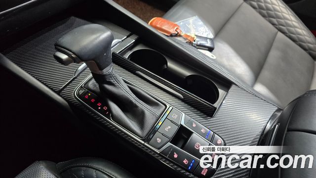 Kia K7 2018 — photo 12