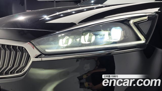 Kia K7 2018 — photo 8