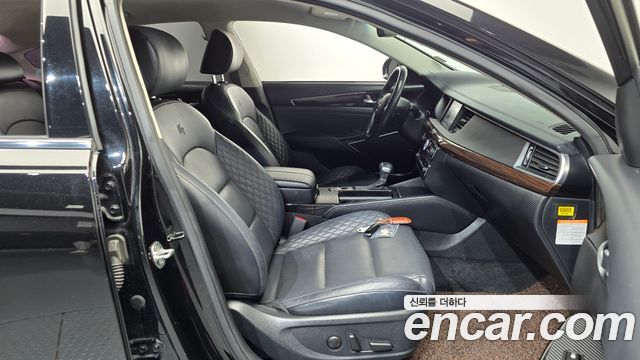 Kia K7 2018 — photo 16