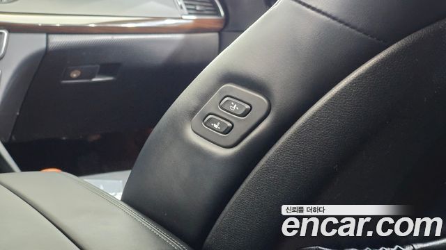 Kia K7 2018 — photo 29