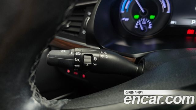 Kia K7 2018 — photo 30