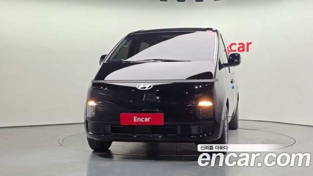 Hyundai Staria 2027 — photo 3