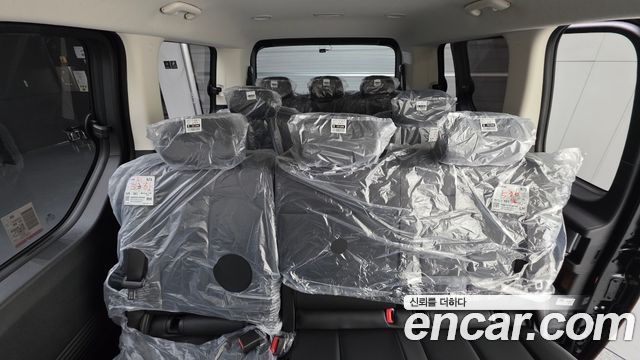 Hyundai Staria 2027 — photo 25