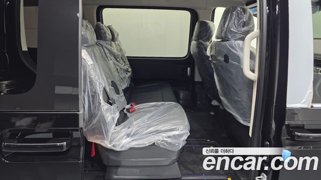 Hyundai Staria 2027 — photo 16