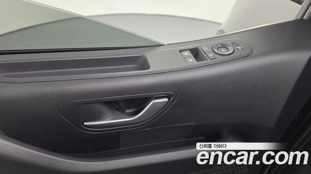 Hyundai Staria 2027 — photo 28