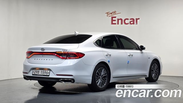 Hyundai Grandeur 2018 — photo 2
