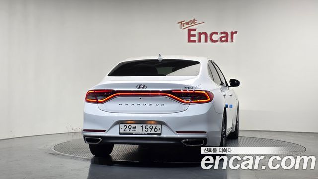 Hyundai Grandeur 2018 — photo 4