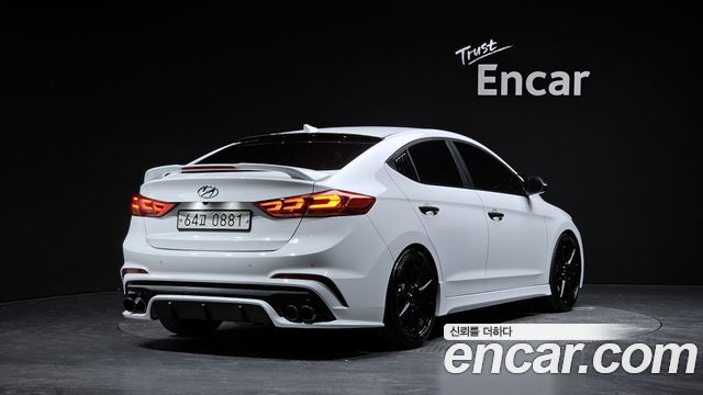 Hyundai AVANTE 2017 — photo 2