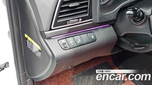 Hyundai AVANTE 2017 — photo 14