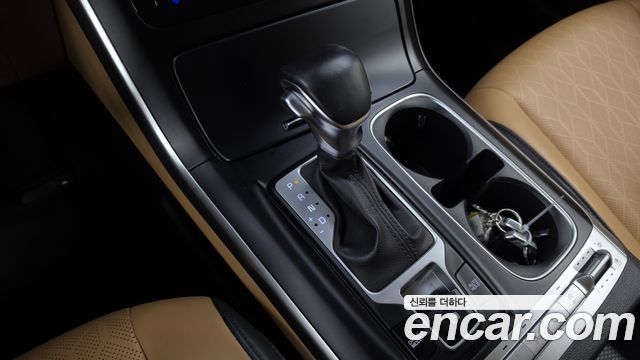 Kia Canival 2022 — photo 12