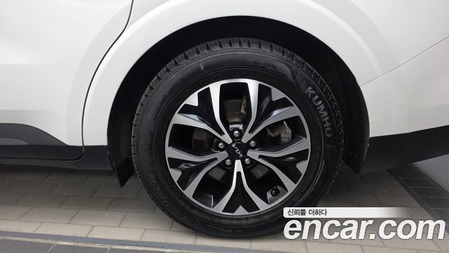Kia Canival 2022 — photo 7