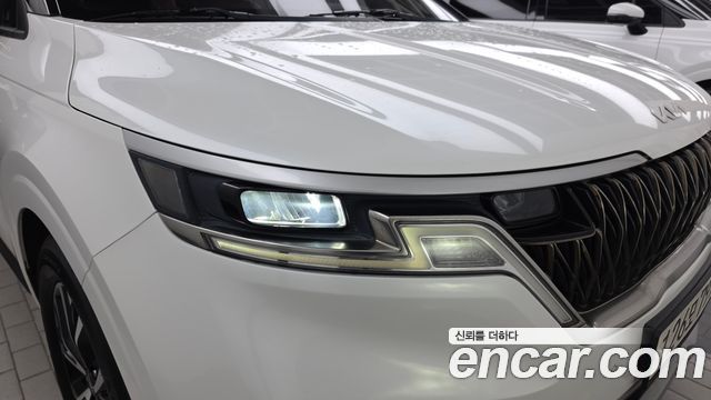 Kia Canival 2022 — photo 8