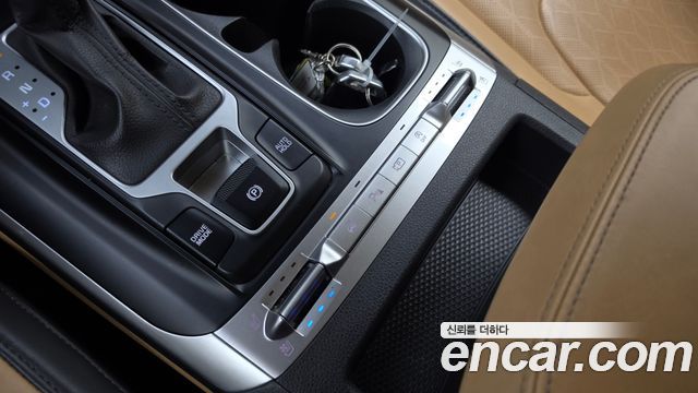 Kia Canival 2022 — photo 27