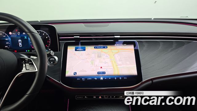 Mercedes-Benz E-Class 2025 — photo 20
