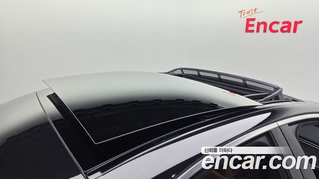 Mercedes-Benz E-Class 2025 — photo 25