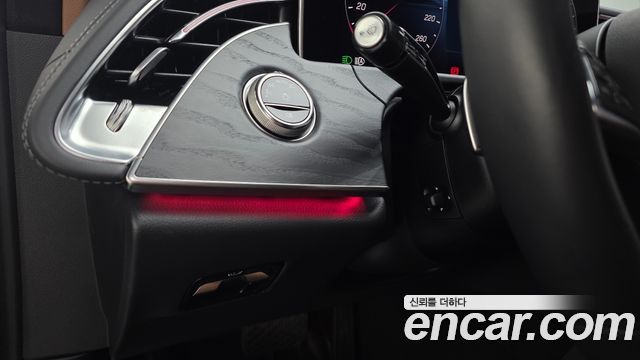 Mercedes-Benz E-Class 2025 — photo 30