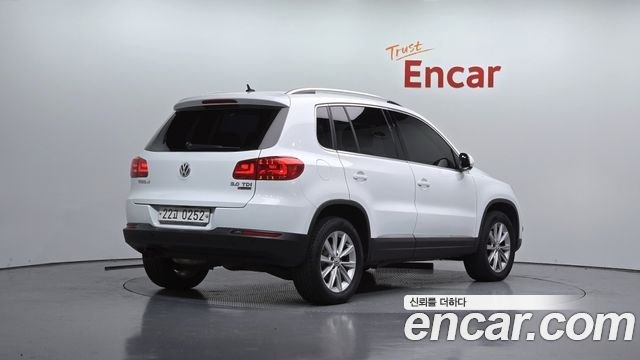 Volkswagen Tiguan 2016 — photo 2