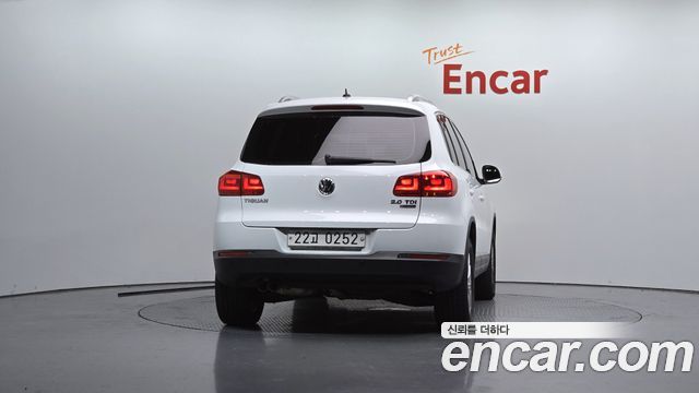Volkswagen Tiguan 2016 — photo 4
