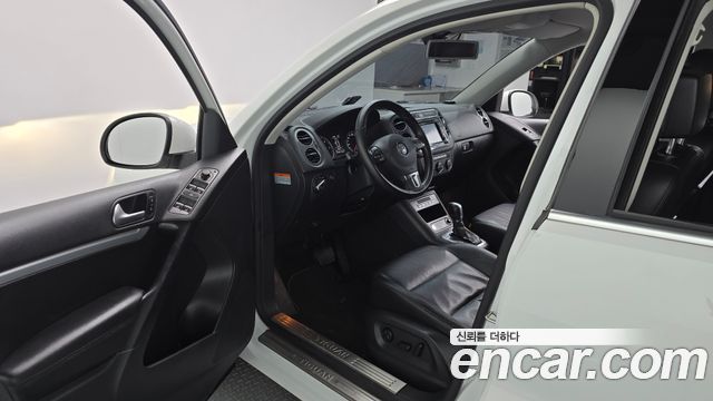 Volkswagen Tiguan 2016 — photo 10