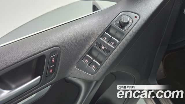 Volkswagen Tiguan 2016 — photo 20