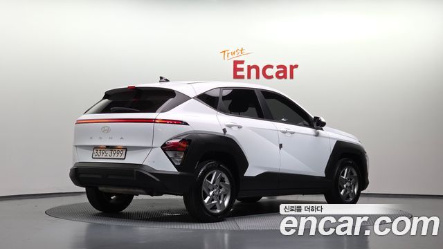Hyundai Kona 2023 — photo 2