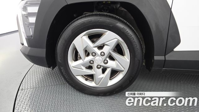 Hyundai Kona 2023 — photo 5