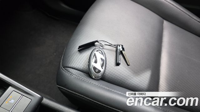 Hyundai Kona 2023 — photo 31