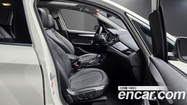 BMW 2-Series 2016 — photo 12