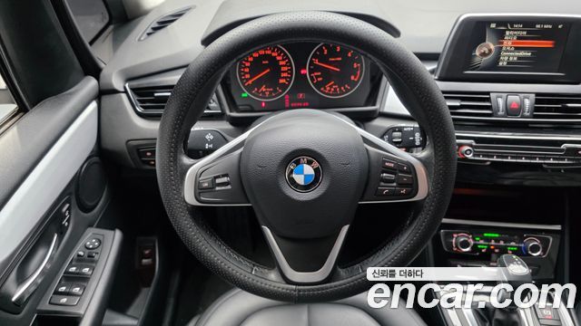 BMW 2-Series 2016 — photo 13