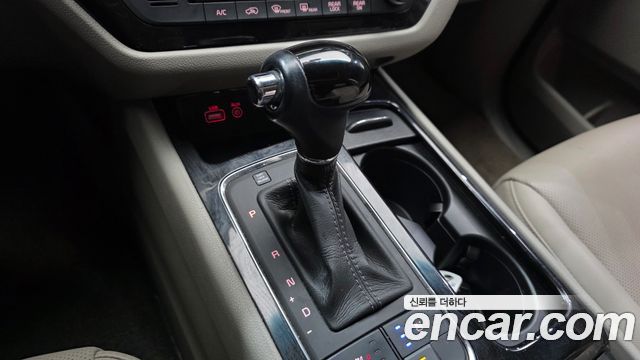 Kia Canival 2016 — photo 12