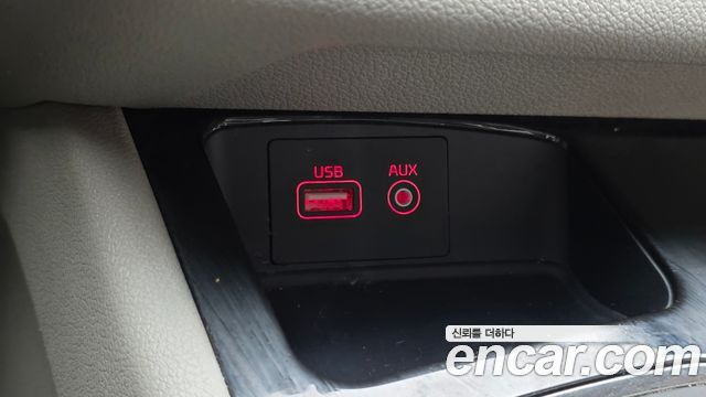 Kia Canival 2016 — photo 18