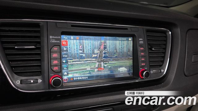 Kia Canival 2016 — photo 20