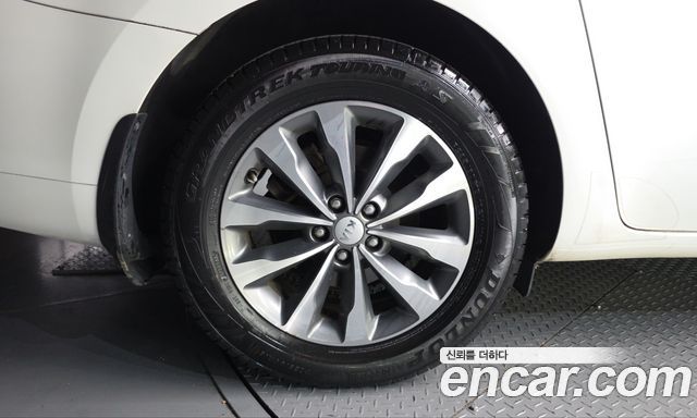 Kia Canival 2016 — photo 7
