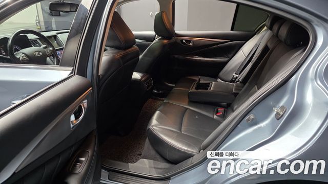 Infiniti Q50 2015 — photo 11