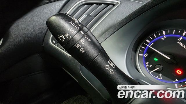Infiniti Q50 2015 — photo 16