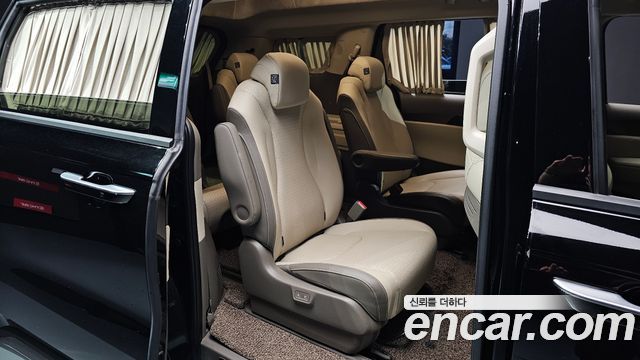 Kia Canival 2022 — photo 18
