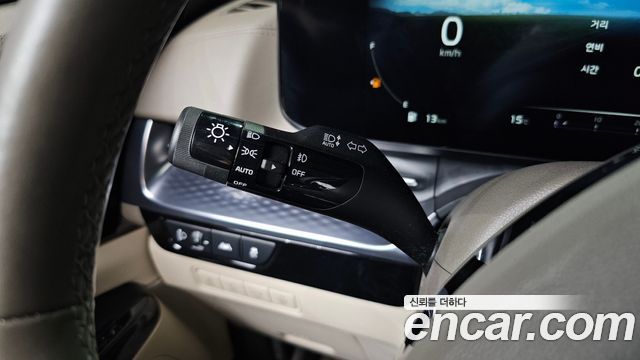 Kia Canival 2022 — photo 22