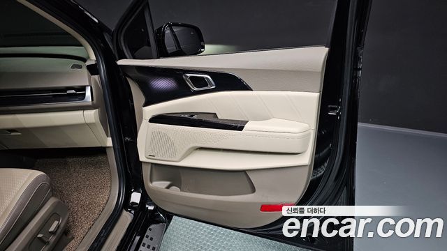 Kia Canival 2022 — photo 15