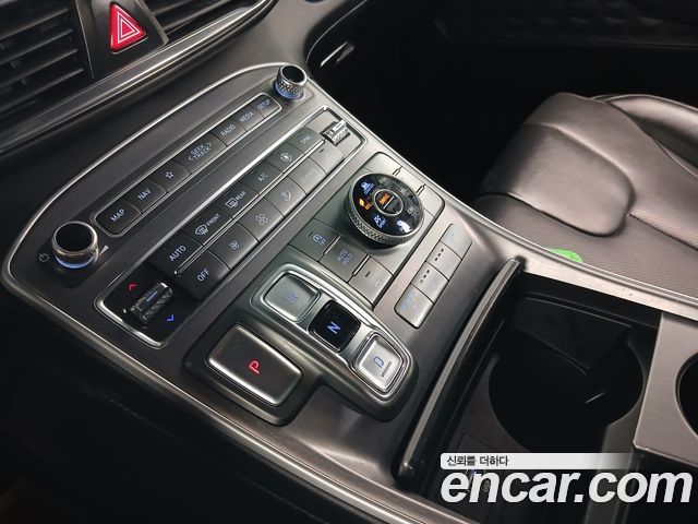 Hyundai Santafe 2021 — photo 12