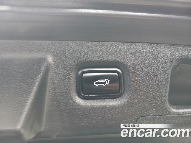 Hyundai Santafe 2021 — photo 32