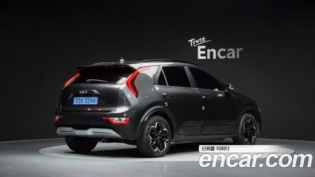 Kia Niro 2023 — photo 2
