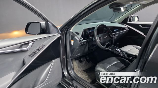 Kia Niro 2023 — photo 13