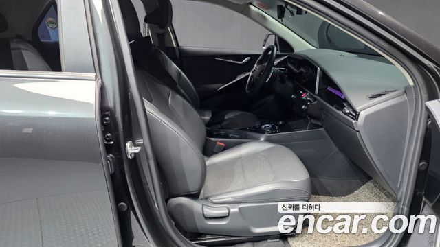 Kia Niro 2023 — photo 17