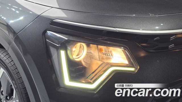 Kia Niro 2023 — photo 8