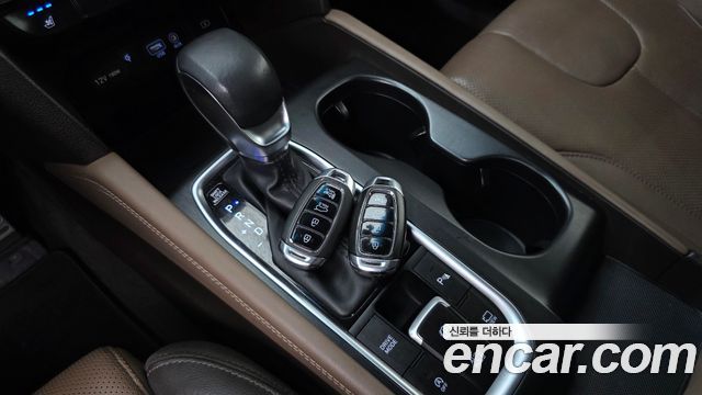 Hyundai Santafe 2019 — photo 12
